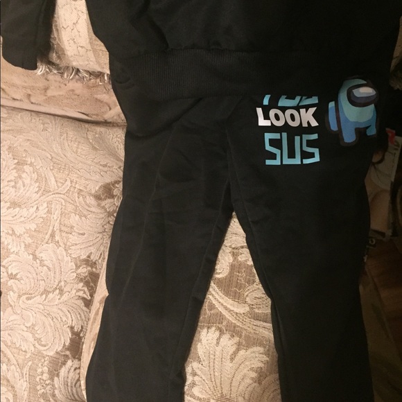 YOU LOOK SUS - Picture 5 of 5